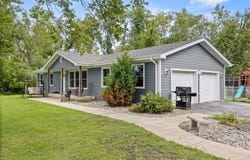 1625 S Sangamon Street, Crete, IL 60417