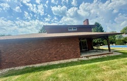 27 Maple Ridge Dr, Morton, IL 61550