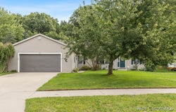 469 Country Meadows Drive NE, Comstock Park, MI 49321