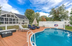 2 Barnes Drive, Stratham, NH 03885