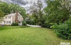 1707 W GILBERT Avenue, Peoria, IL 61604