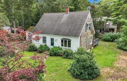37 Gooseberry Lane, Marstons Mills, MA 02648