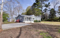 20 Hewitt Street, Saluda, VA 23149