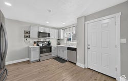 480 HIGHLAND Dr, Riverdale, UT 84405