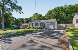 9 Milton Rd, Barrington, RI 02806
