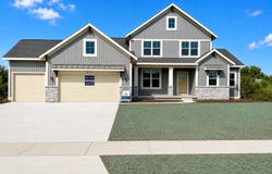 8305 Eagle Peak Drive, Jenison, MI 49428