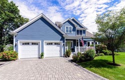 13 Howe Street, Bristol, RI 02809