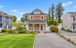 52 Lee Avenue, Patchogue, NY 11772