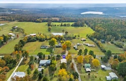 4 Persimmon Ln, Tumbling Shoals, AR 72581