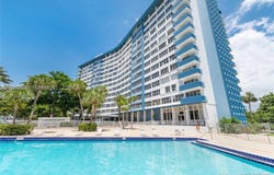 7441 Wayne Ave, Miami Beach, FL 33141