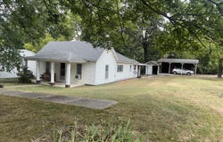 736 E 14th Street, Baxter Springs, KS 66713