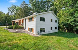 10385 King Coe Lane, Strongsville, OH 44149