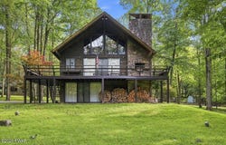 109 Valley Run, Greentown, PA 18426