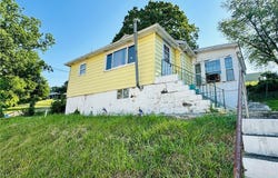 257 Lighthouse Way, Elkview, WV 25071