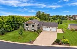 822 Deer Path, Montgomery, MN 56069