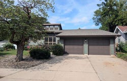 655 E 8th Street, York, NE 68467