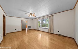 149 Holbrook Ave, Lenoir City, TN 37771