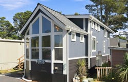 4875 N HIGHWAY 101, DepoeBay, OR 97341