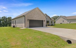 240 Spry Way, Killen, AL 35645