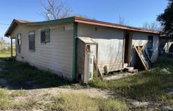 509 N State Highway 359, Mathis, TX 78368