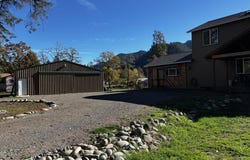 47426 School St, Oakridge, OR 97463