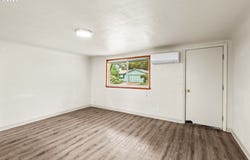 4268 DAISY St, Springfield, OR 97478