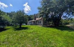 1239 Hawaii Ave, Bode, IA 50519