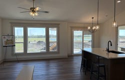 213 E Hanscom St, Derby, KS 67037