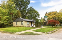 106 E Chestnut Avenue, Bay City, MI 48706