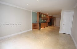 5401 Collins Ave, Miami Beach, FL 33140