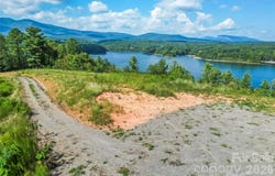 84 Peninsula Drive, Marion, NC 28752