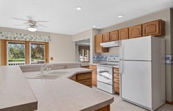 932 Garden Pl, Onalaska, WI 54650
