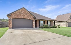 6425 Kerrville Ln., Lumberton, TX 77657