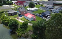 32 Riverview Street, Chelyan, WV 25035