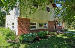 1429 Glendale Rd, IowaCity, IA 52245