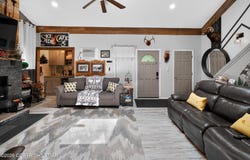 15 Ski Side Court, Tannersville, PA 18372