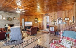 951 N Maple Street, Buffalo, MO 65622