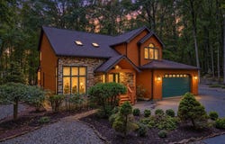 584 S Huron Circle, Hazleton, PA 18202