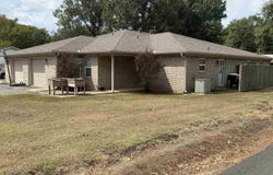 1302 S Leslie Street, Stuttgart, AR 72160-0000