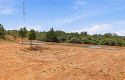 22187 Interstate10, Luling, TX 78648