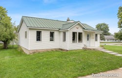 302 John Street, Clare, MI 48617