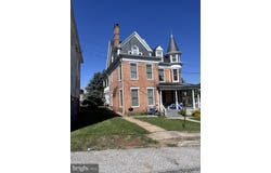 35 W MAIN Street, WINDSOR, PA 17366