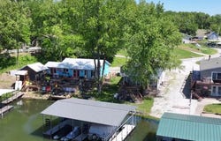 425 W Shore Dr, Cairo, MO 65239