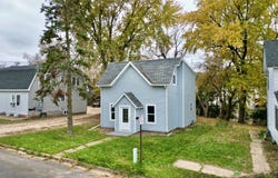 107 4th Street W, Menomonie, WI 54751