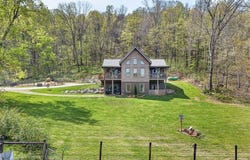 1218 Moody Rd, Byrdstown, TN 38549