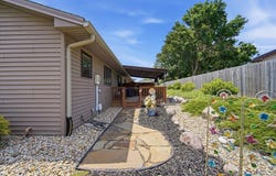 151 Manor Circle, Bloomington, IL 61701