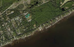 147 Doe Ln, Carrabelle, FL 32322