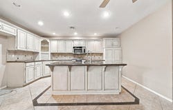 3722 Willow Lake Ln, Enid, OK 73703-1417