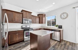 5914 Ramus Ln, Pasco, WA 99301