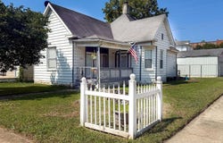 202 E 2nd Street, De Soto, MO 63020